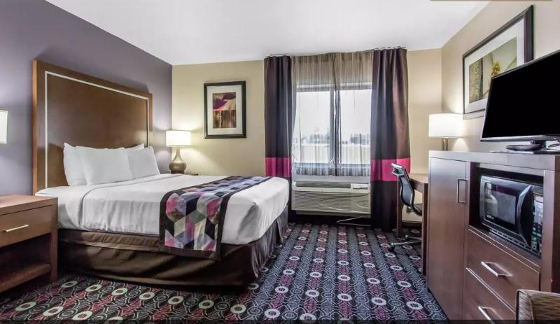 Holiday Inn Express & Suites Tulsa East - Catoosa By Ihg Екстериор снимка